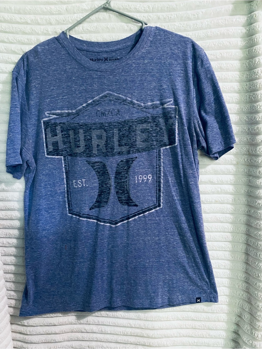 🌵3 for $25 Hurley purple Graphic Tee